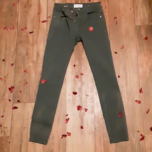 DL 1961 - Picture 1 of 3